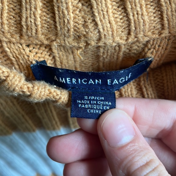 American Eagle Crop Sweater - Picture 3 of 3